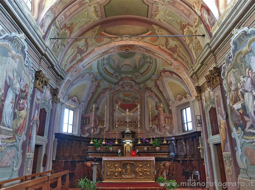 Sesto Calende (Varese, Italy) - Presbytery and choir  of the Abbey of San Donato